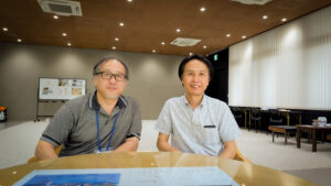 室長の吉田（左）と代表の井上（右）